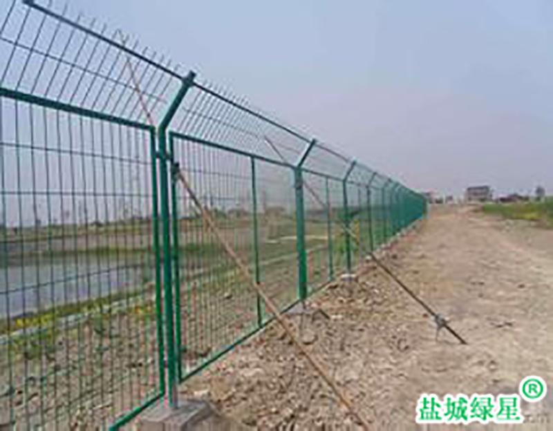 大丰优良勾花护栏网厂家